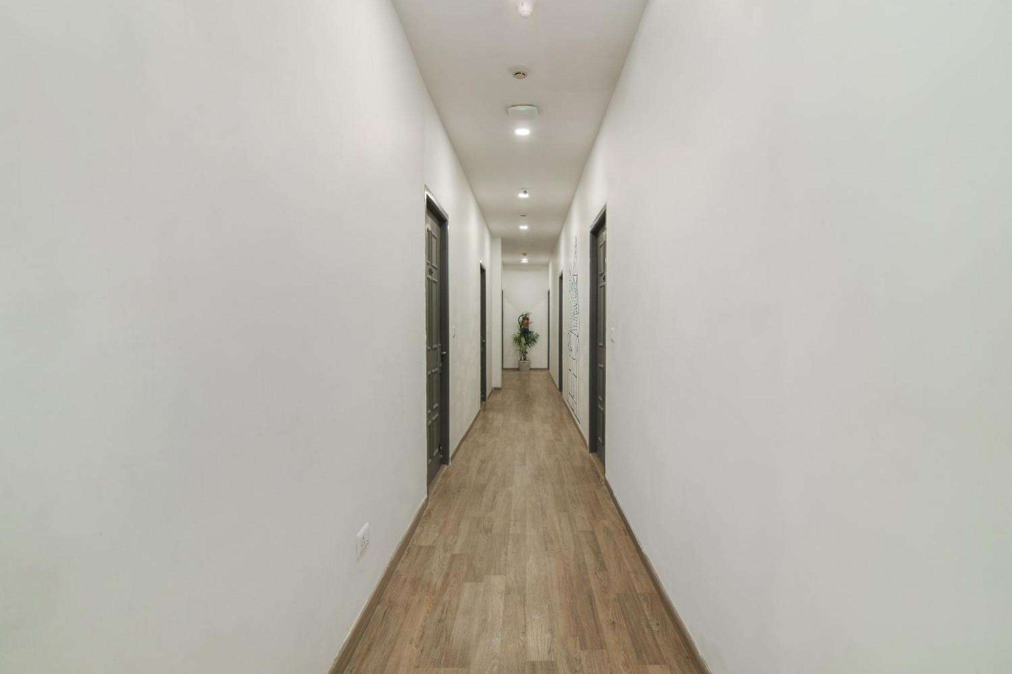 Super Townhouse Xotel Chennai Esterno foto