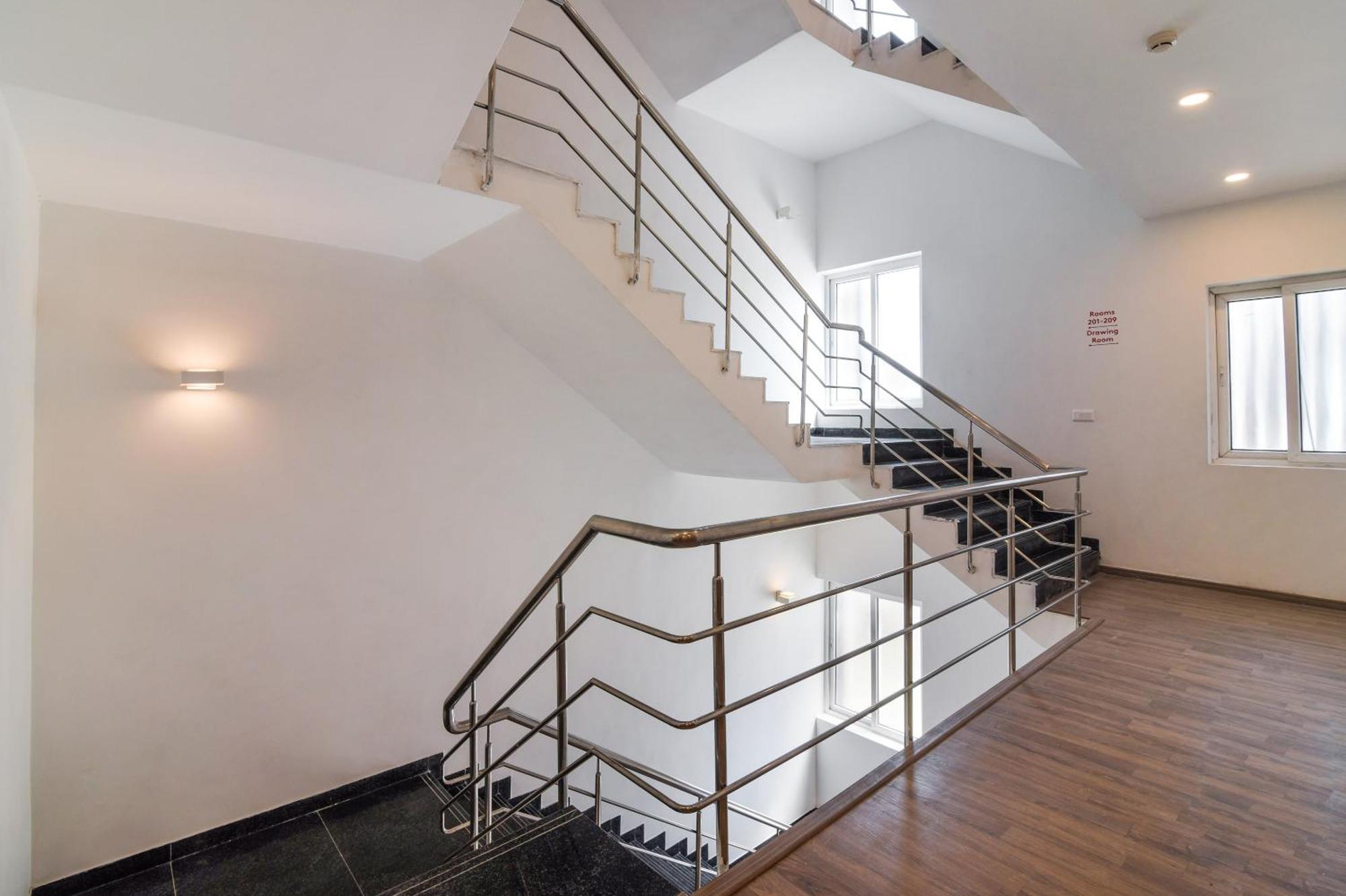Super Townhouse Xotel Chennai Esterno foto