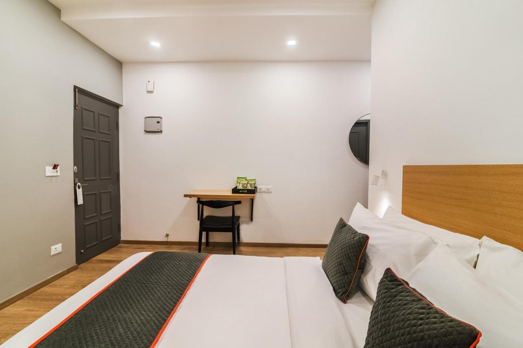 Super Townhouse Xotel Chennai Esterno foto