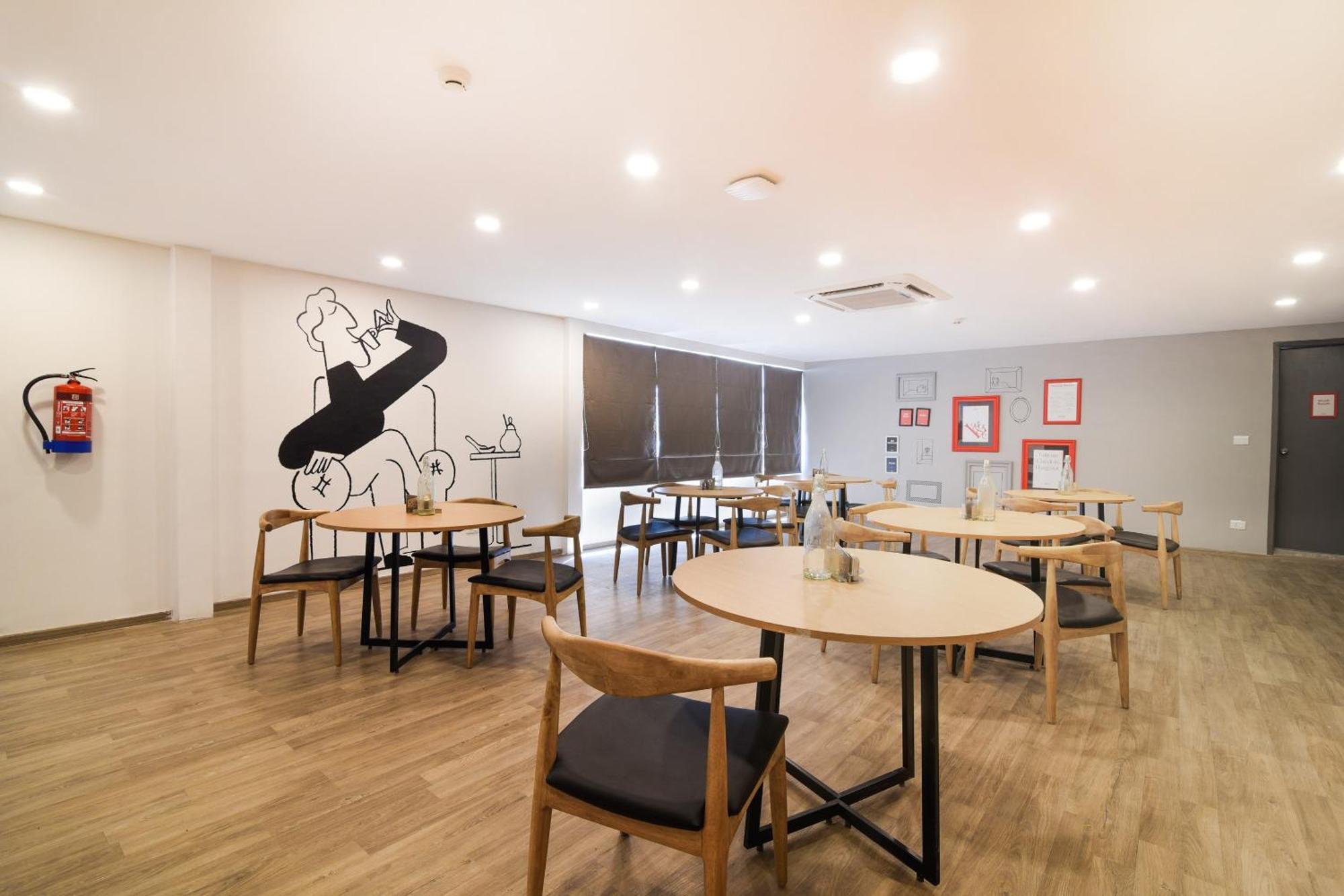 Super Townhouse Xotel Chennai Esterno foto