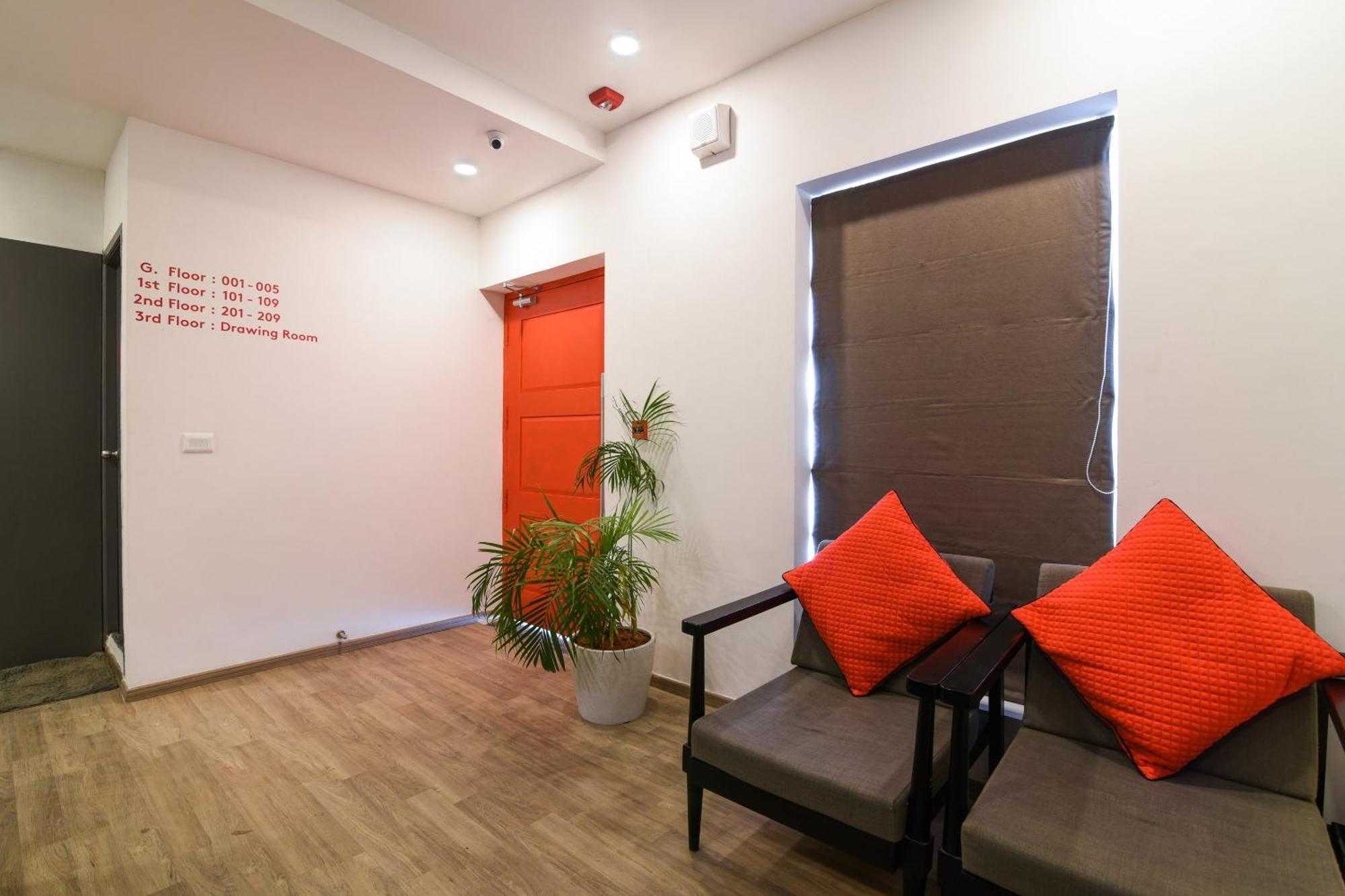 Super Townhouse Xotel Chennai Esterno foto