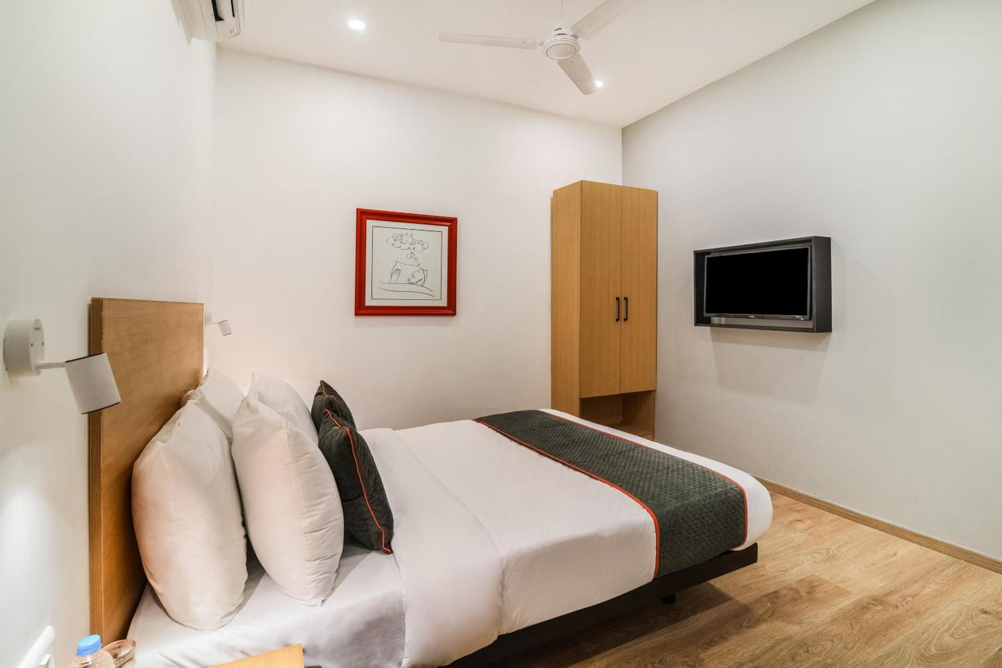 Super Townhouse Xotel Chennai Esterno foto
