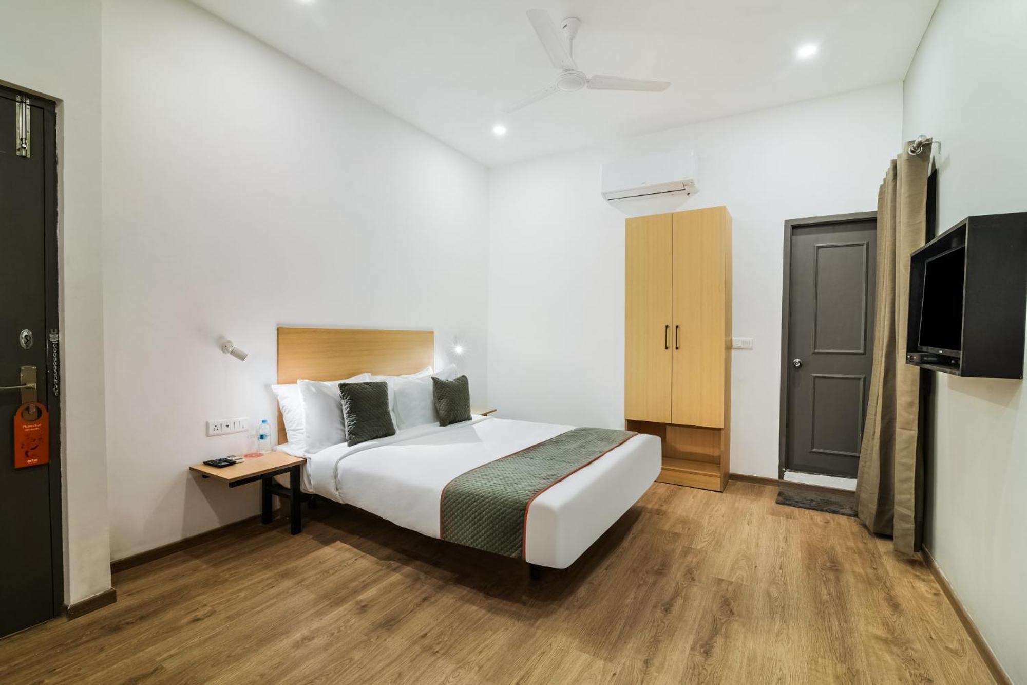 Super Townhouse Xotel Chennai Esterno foto