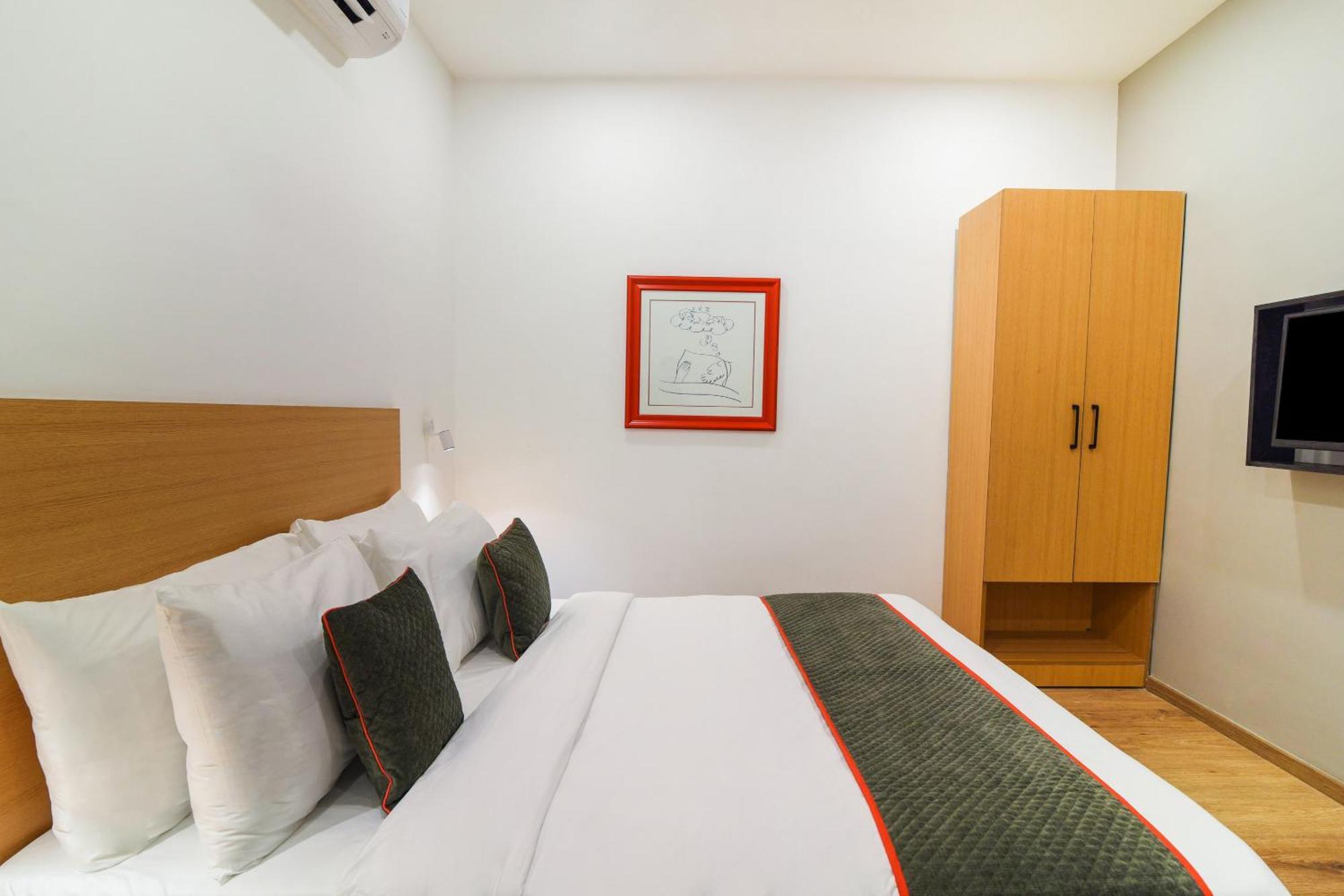 Super Townhouse Xotel Chennai Esterno foto