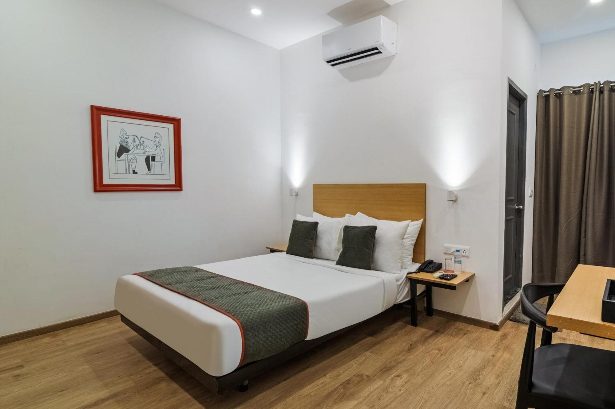 Super Townhouse Xotel Chennai Esterno foto